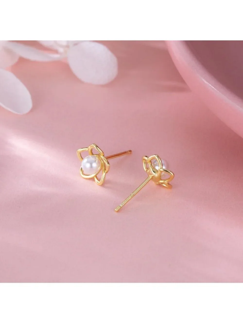 925 Sterling Silver Petite Flower Stud Earrings with Small Pearls for Women